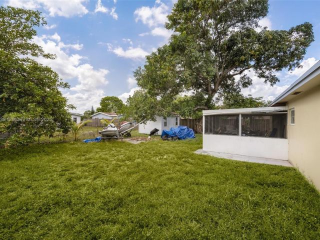 Продажа дома по адресу 3430 N 65th Ave - фото 6083394