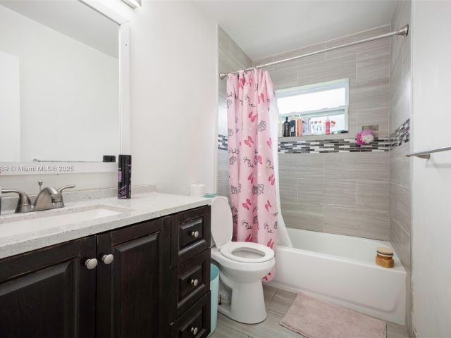 Продажа дома по адресу 3430 N 65th Ave - фото 6083395