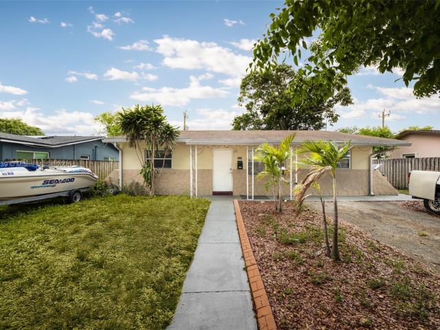 Продажа дома по адресу 3430 N 65th Ave - фото 6083404