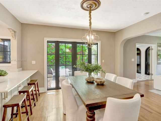 Продажа дома по адресу 447 Giralda Ave. - фото 6082068