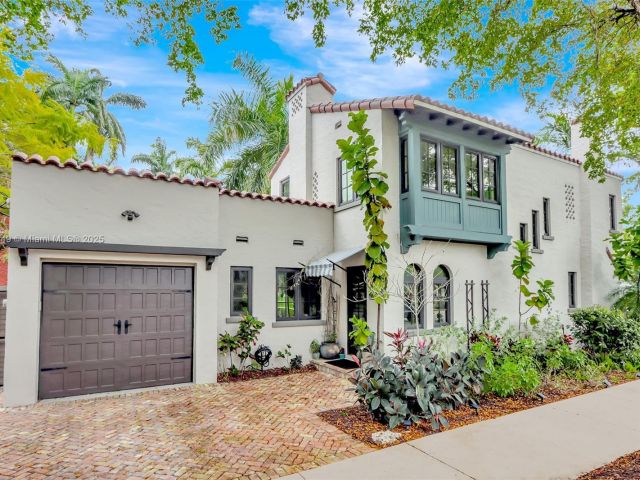 Продажа дома по адресу 447 Giralda Ave. - фото 6082074