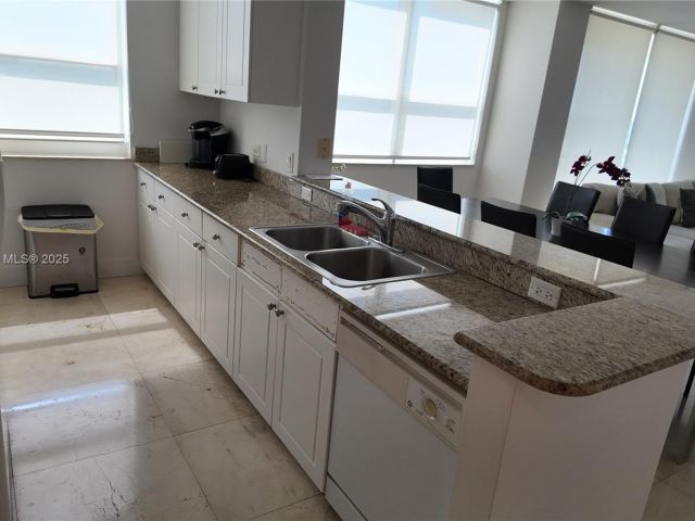 Продажа квартиры #1213 - фото 6085801