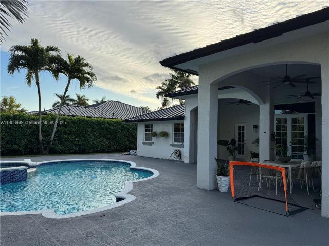 Продажа дома по адресу 14601 SW 99th Ave - фото 6177030