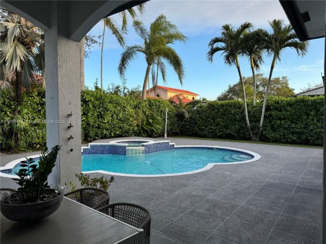 Продажа дома по адресу 14601 SW 99th Ave - фото 6177032