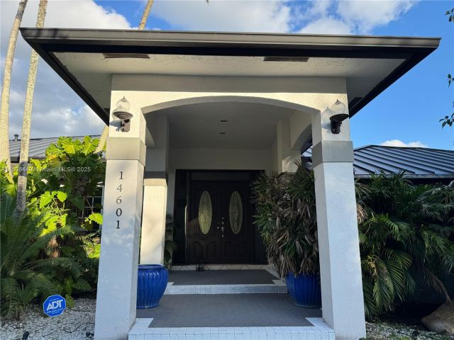 Продажа дома по адресу 14601 SW 99th Ave - фото 6177035