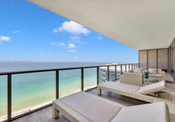 Квартира #2403S