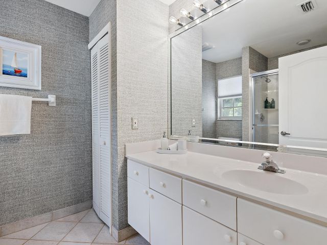 Продажа дома по адресу 8208 Heritage Club Drive - фото 6116560