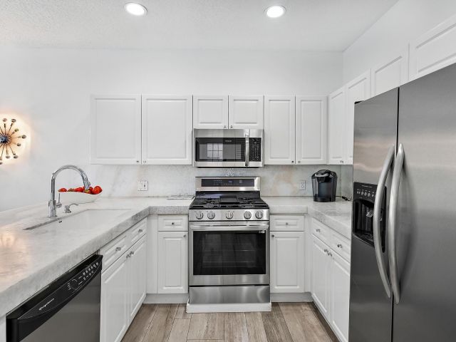 Продажа дома по адресу 8208 Heritage Club Drive - фото 6116569