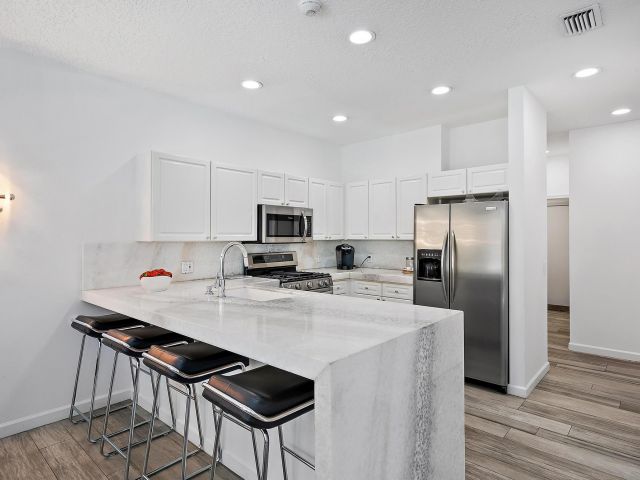 Продажа дома по адресу 8208 Heritage Club Drive - фото 6116570