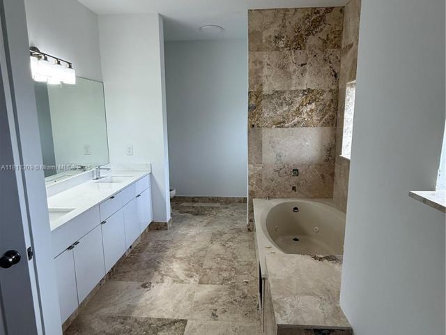 Продажа дома по адресу 4157 NE 14th St - фото 6085299