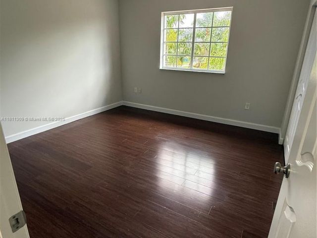 Продажа дома по адресу 4157 NE 14th St - фото 6085301