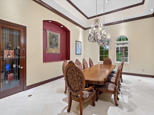 Продажа дома по адресу 18451 SW 158th St - фото 6113550