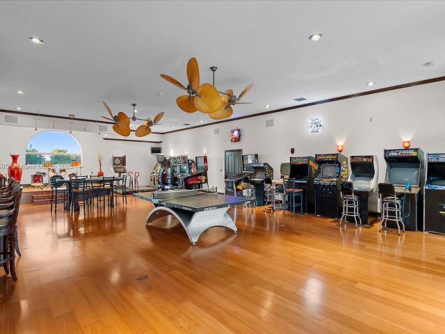 Продажа дома по адресу 18451 SW 158th St - фото 6113553