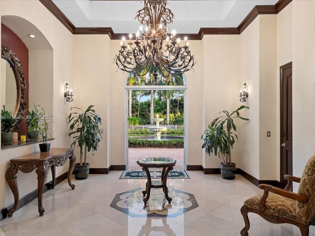 Продажа дома по адресу 18451 SW 158th St - фото 6113559