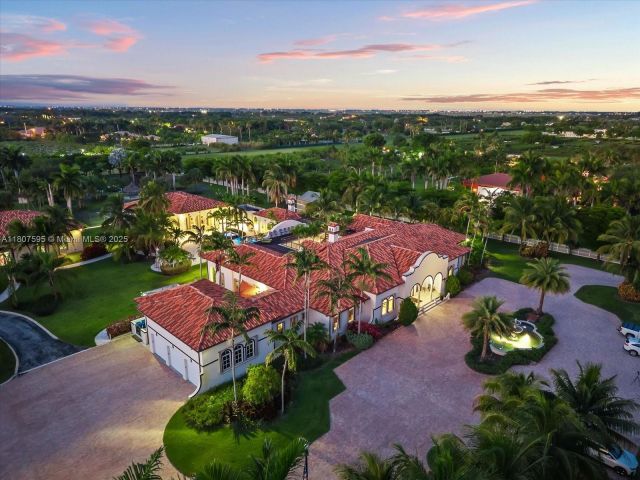 Продажа дома по адресу 18451 SW 158th St - фото 6113563