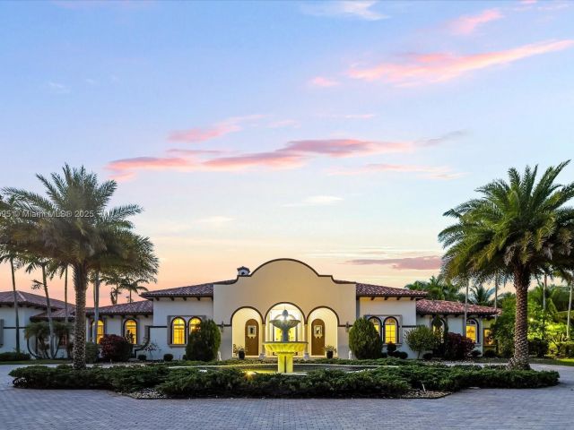 Продажа дома по адресу 18451 SW 158th St - фото 6113566