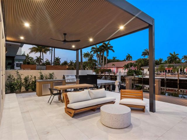 Продажа дома по адресу 324 Coconut Isle Dr - фото 6088586