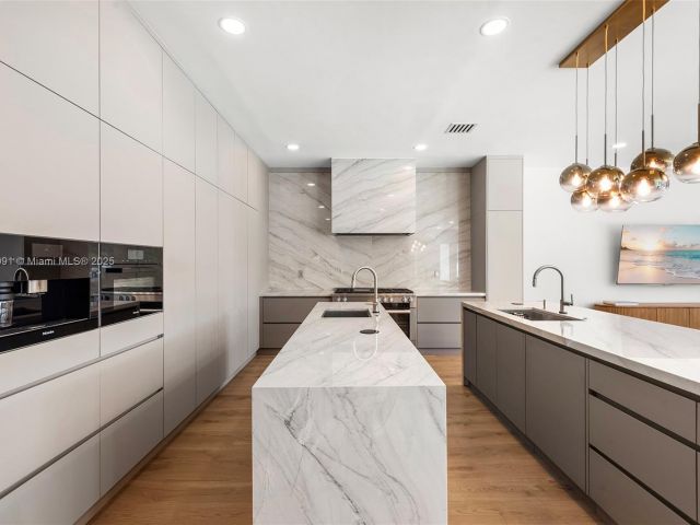 Продажа дома по адресу 324 Coconut Isle Dr - фото 6088588