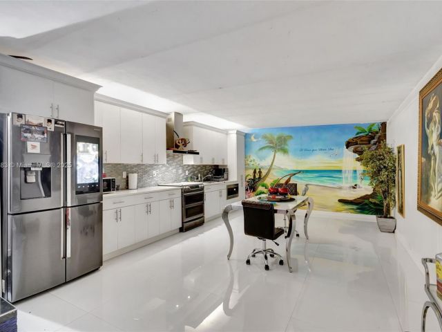 Продажа дома по адресу 4035 N 110th Ave N - фото 6096216