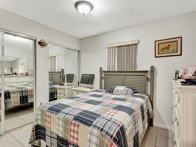 Продажа дома по адресу 4035 N 110th Ave N - фото 6096220