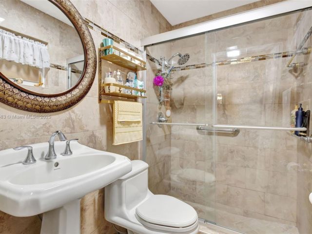 Продажа дома по адресу 4035 N 110th Ave N - фото 6096221