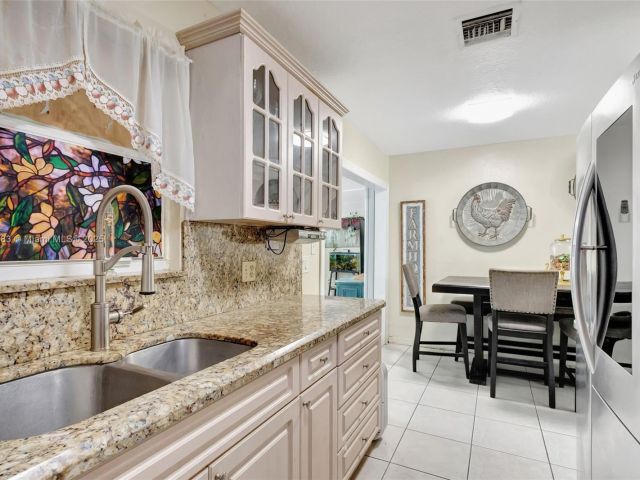 Продажа дома по адресу 4035 N 110th Ave N - фото 6096226