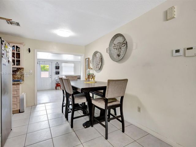 Продажа дома по адресу 4035 N 110th Ave N - фото 6096227