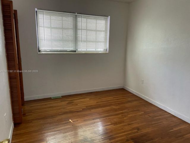 Продажа дома по адресу 127 NW 14th St - фото 6101229