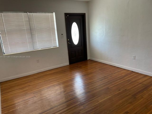 Продажа дома по адресу 127 NW 14th St - фото 6101238