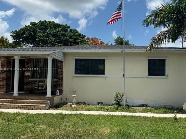 Продажа дома по адресу 127 NW 14th St - фото 6101240