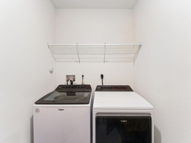 Продажа дома по адресу 1676 SE 8th Ave - фото 6127839