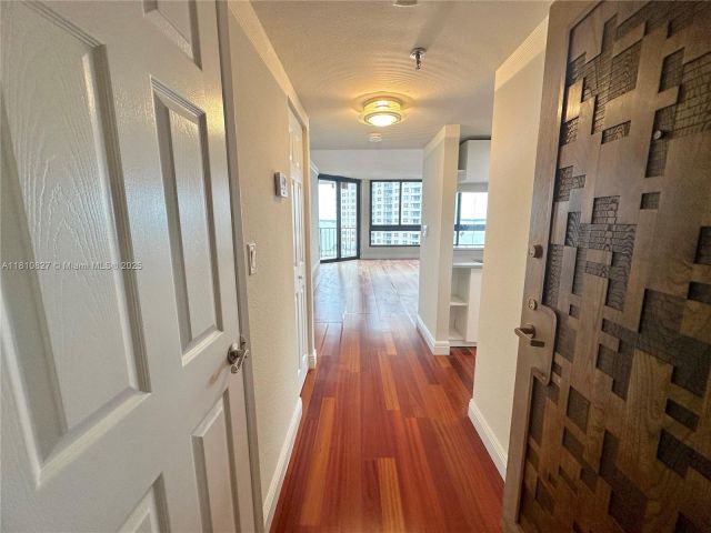 Продажа квартиры #A811 - фото 6141337