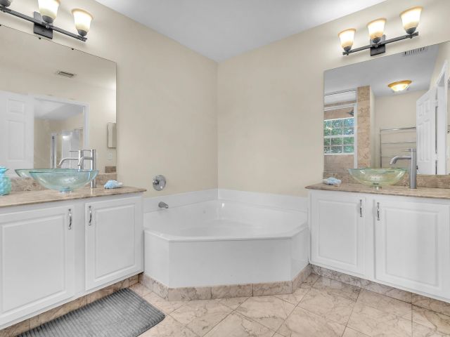 Продажа дома по адресу 3628 Dunes Vista Dr - фото 6117578