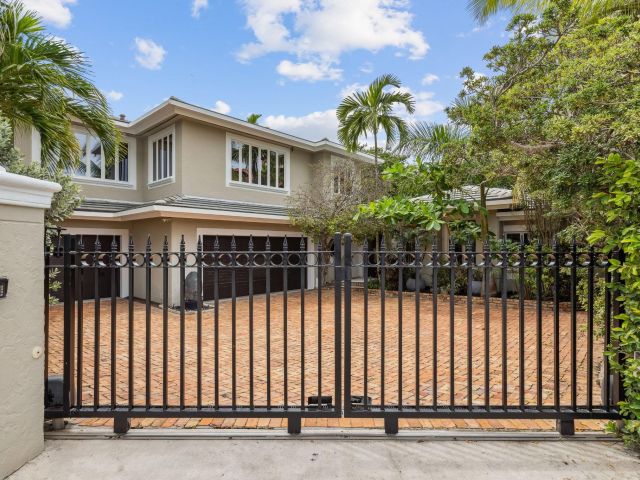 Дом в аренду по адресу 3301 NE 16th St - фото 6114977