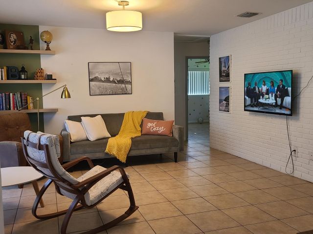 Дом в аренду по адресу 170 NW 7th Street - фото 6089912