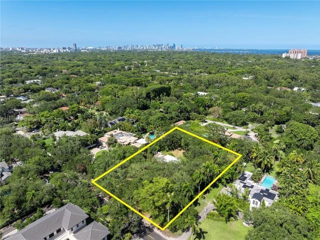 Продажа дома по адресу 7301 Ponce De Leon Rd - фото 6087764