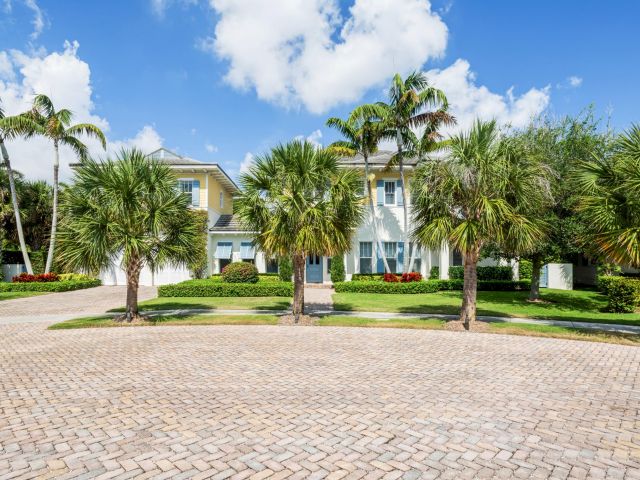 Продажа дома по адресу 110 Sea Lane - фото 6137779