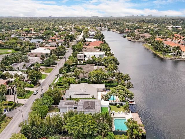 Продажа дома по адресу 1601 Diplomat Pkwy - фото 6119546