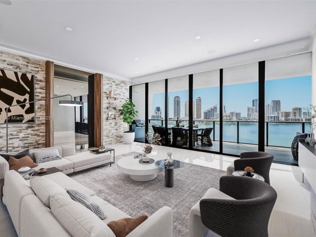 Продажа квартиры #803 - фото 6092010