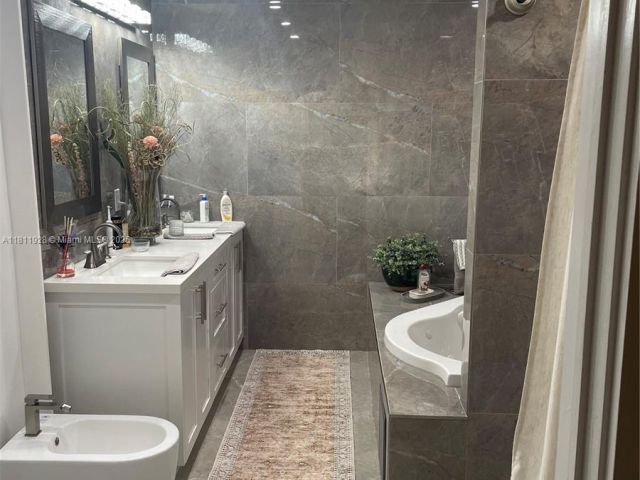 Продажа дома по адресу 19700 SW 184th St - фото 6091362