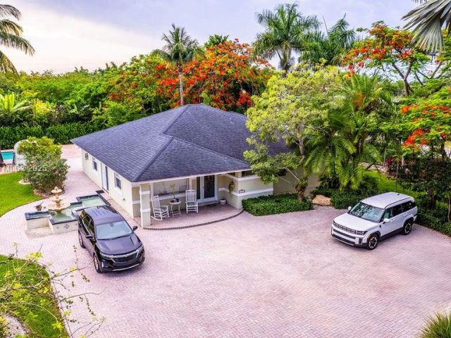 Продажа дома по адресу 19700 SW 184th St - фото 6091375