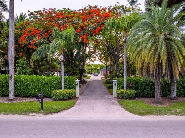 Продажа дома по адресу 19700 SW 184th St - фото 6091379