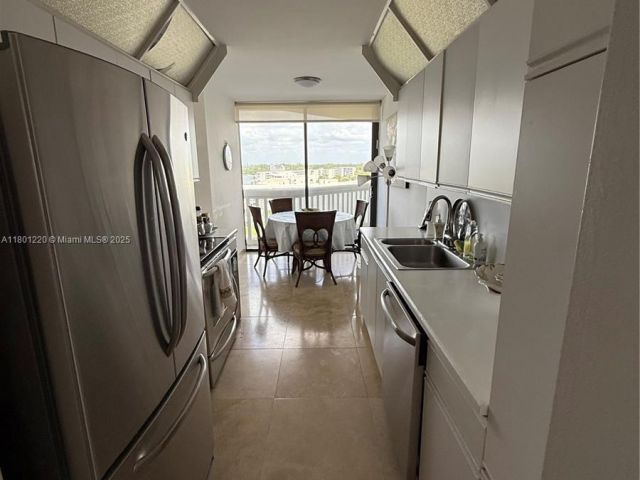 Продажа квартиры #911 - фото 6089443