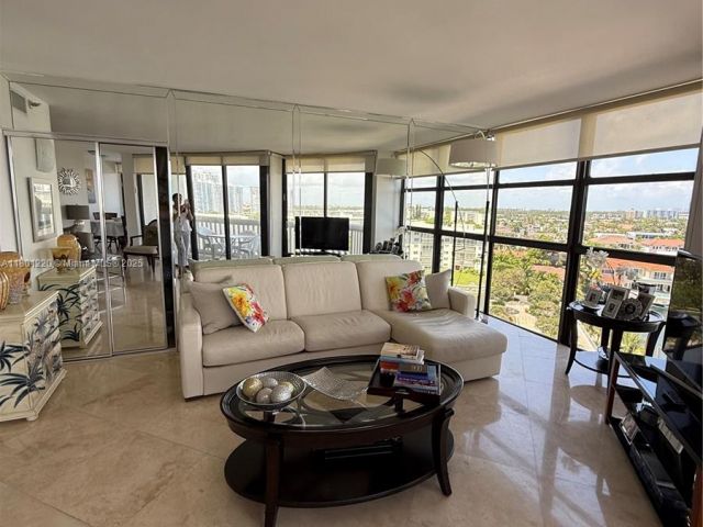 Продажа квартиры #911 - фото 6089447