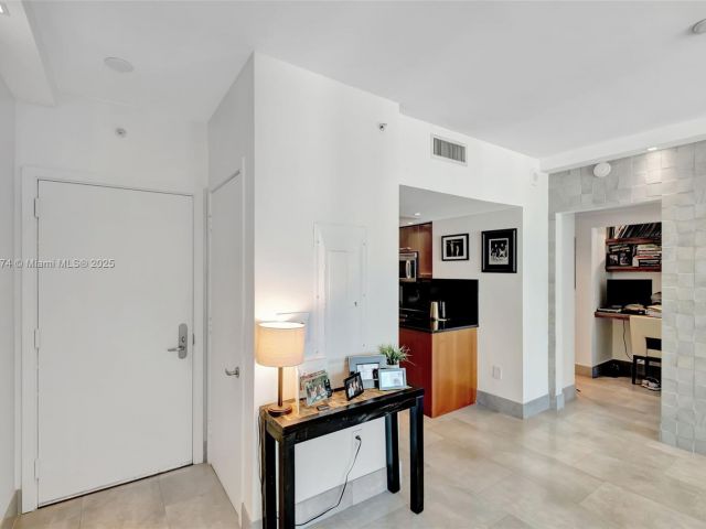 Продажа квартиры #1504 - фото 6089102