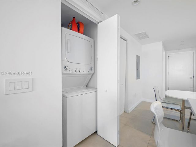 Продажа квартиры #2502 - фото 6180923