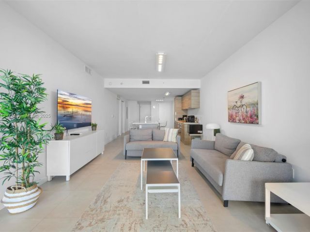 Продажа квартиры #2502 - фото 6180928