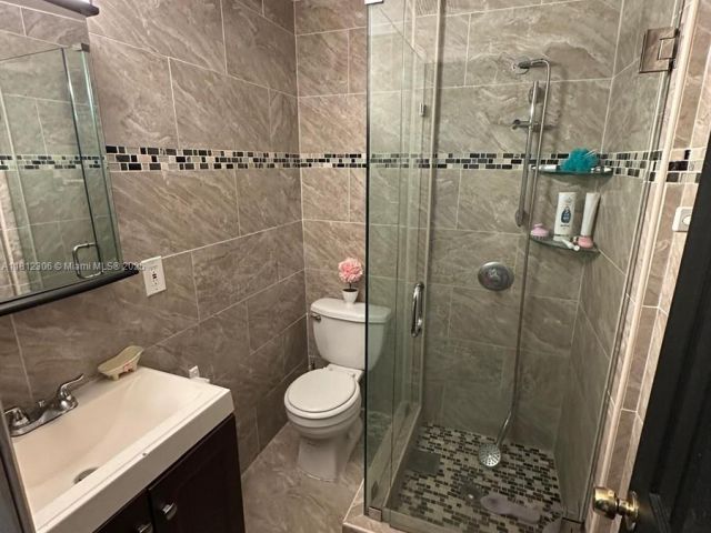 Продажа дома по адресу 544 NW 96th St - фото 6090749