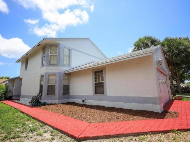 Продажа дома по адресу 1356 N Climbing Rose - фото 6390586