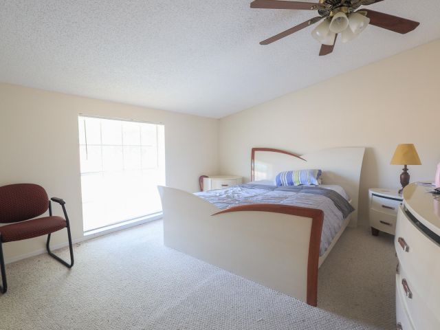 Продажа дома по адресу 1356 N Climbing Rose - фото 6390591